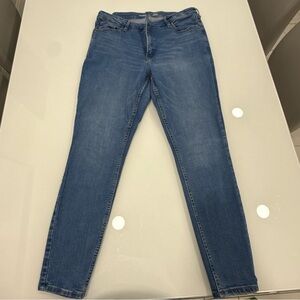 Old Navy Women's Hogh Rise Skinny Jeans in Blue